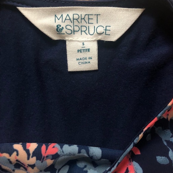 Navy, floral, blouse with zipper back. Size: S - Picture 5 of 5